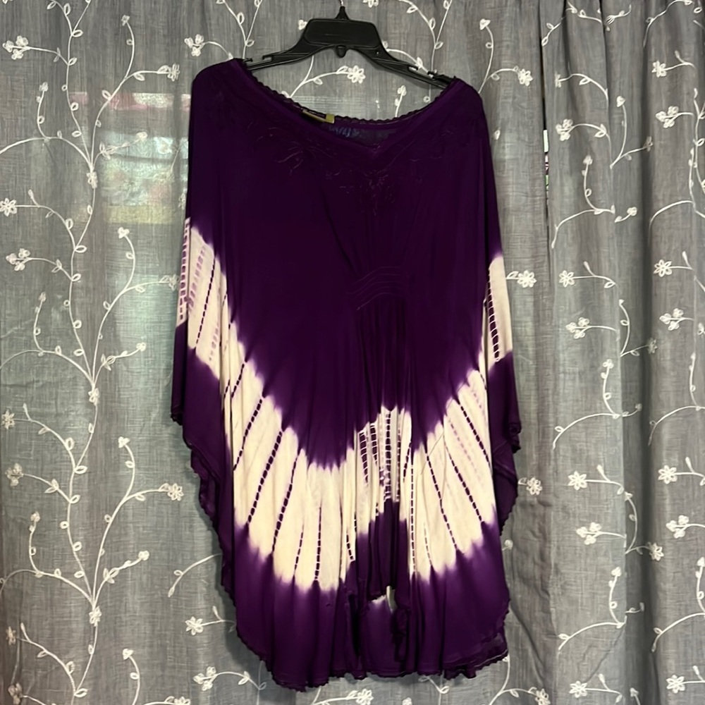 Cute beach cover up, Never worn osfa